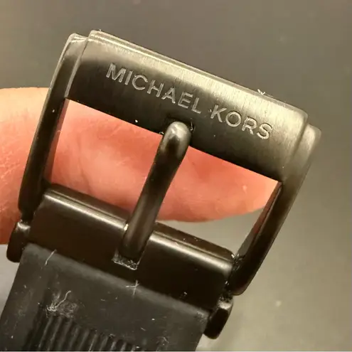 Michael Kors  Access Dylan Smart Watch MKT5011 - Image 14