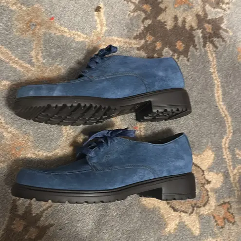 Munro NWOT American Blue Suede Oxford Veranda size 8.5 Narrow