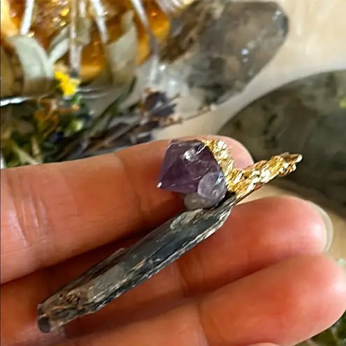 Blue Kyanite & Amethyst Gold Tone Pendant ✨ Purple