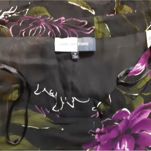 Jones Wear Studio black floral skirt