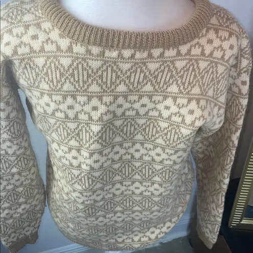 Vintage Heirlooms 100% Wool Sweater Cream and Tan Patterned Sweater