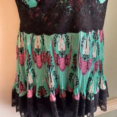 Paco Rabanne light green cami satin with lace details size 6