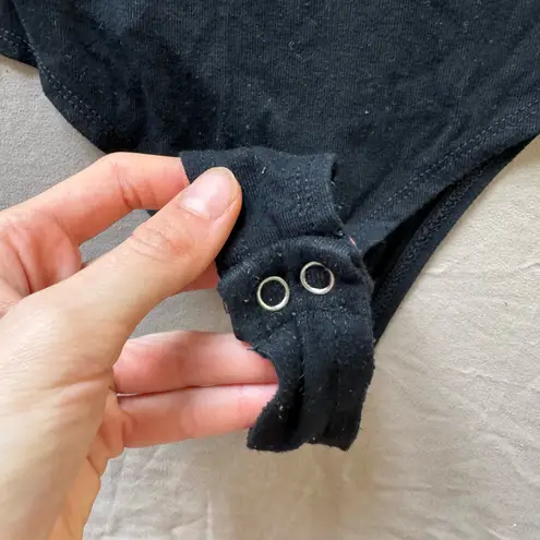 reoria. Deep V Neck Bodysuit