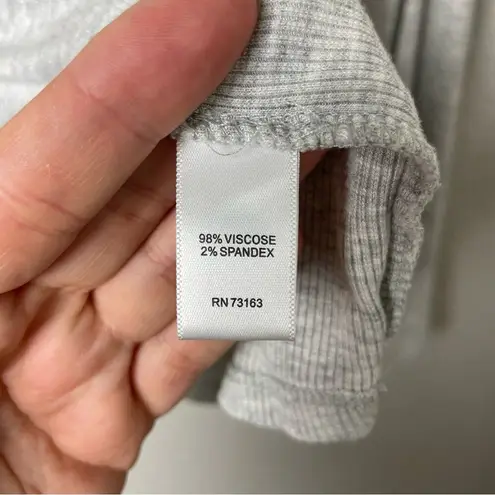 Cable & Gauge Light Heather Gray Ribbed Long Sleeve Tee Size M