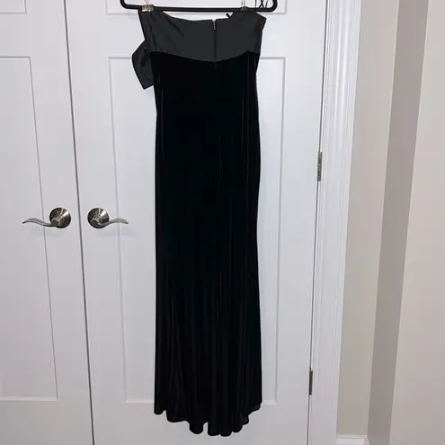 Badgley Mischka Velvet Bow Mermaid Gown