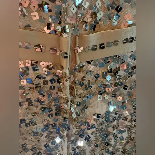 Tony Bowls Paris Mermaid Halter V Neck Formal Prom Yellow Gold Sequin Dress GUC