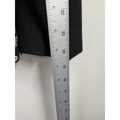 T Tahari Floral Blazer Colorblock Single Button Closure White Black Size 8