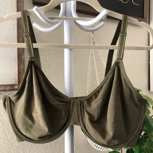 Fruit of the Loom Olive green underwire bra with adjustable straps