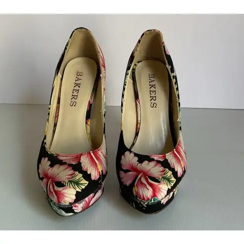 Bakers Floral Platform High Heels Size 6M