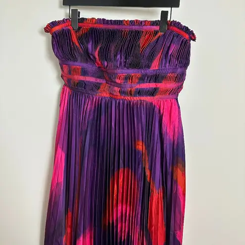 Hutch  Sabina Floral Tiered Plissé Gown in Purple Brushstroke Size US 6