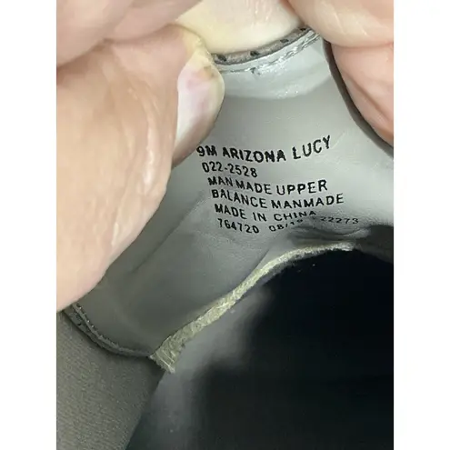 Womans Arizona Jeans Lucy 9 M Gray Wedge Zip Up Bootie