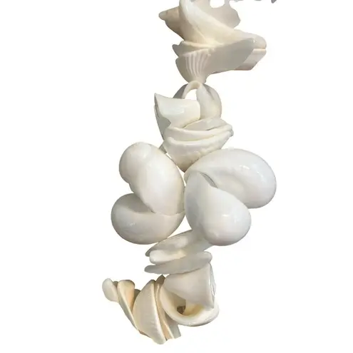None Vintage White Puca Shell Statement Necklace Chips Cowrie Shell Screw Barrel 17"