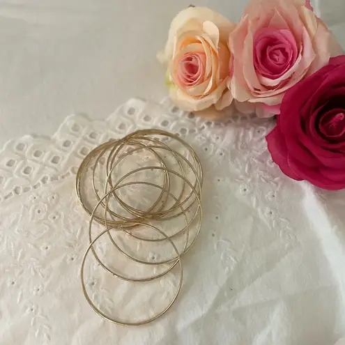 Elegant Gold Bangles Thin Straight Line Flat Classy Boho Bracelet Set in EUC