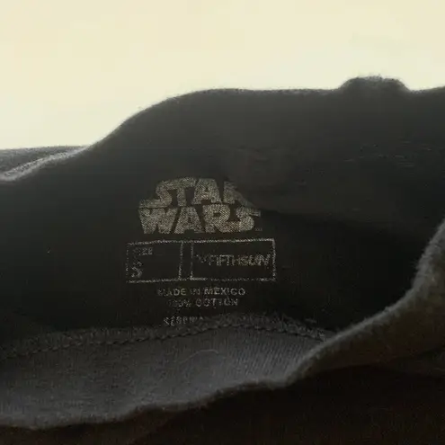 Star Wars Mandalorian Sitting in Chair Feeding Grogu This is the Way - Shirt