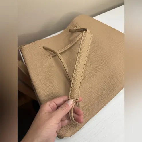 8 Other Reasons Vegan Leather Slouchy Bucket Crossbody Bag Tan NWOT