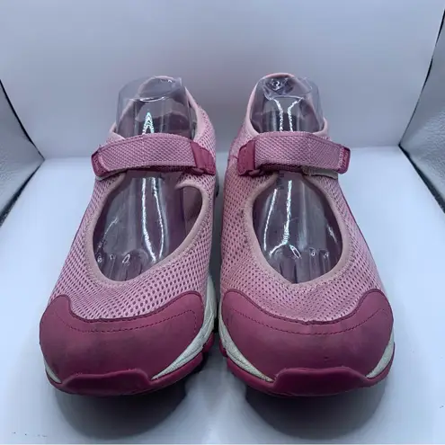 L.L.Bean  Women's Size 11 Pink White Closed Toe Mary Jane Hook & Loop Casual Shoes