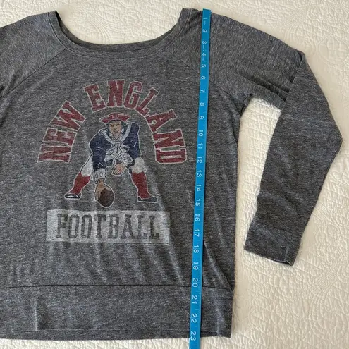 New England Patriots Junk Food Off Shoulder Raglan Long Sleeve Shirt Top Gray