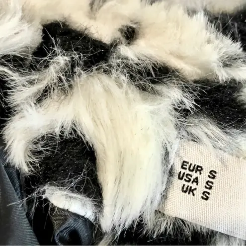 Black and White Houndstooth Faux Fur Teddy Notched Collar Pea Coat NWT Size M