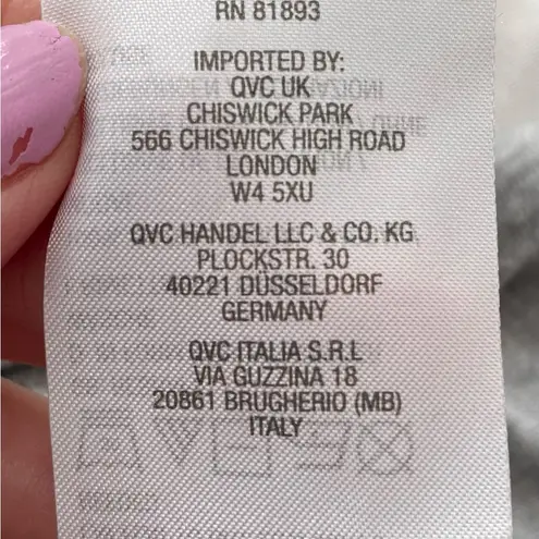 Peace Love World “Love is something you became” gray 100% modal t-shirt, size XL