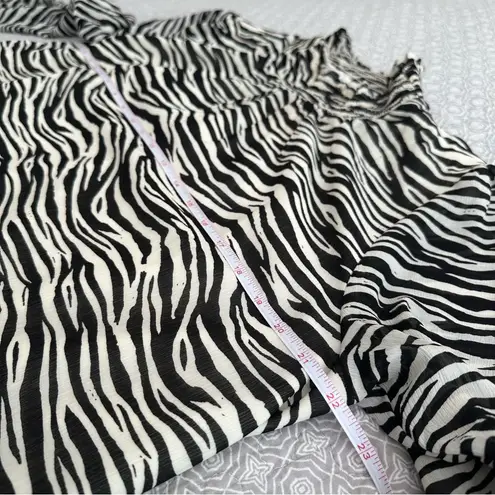 J. Crew Zebra Print Long Sleeve Mock Neck Blouse Ivory Black Lined Size M Size M