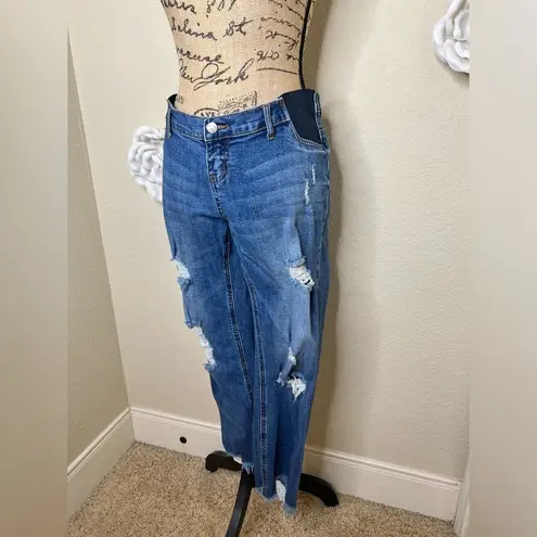 Jessica Simpson Maternity Distressed Crop/Ankle Jeans in Medium Wash Size L