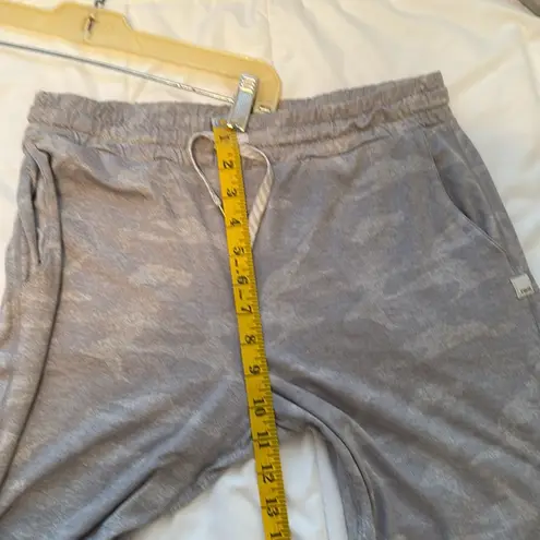 Vuori ** Performance Joggers Pants * Light Gray Camo* DreamKnit*,