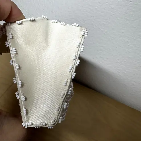 Vintage Jay Dee Clutch 80s Hand Made Beaded Embellished Flowers Zip Pocket Ivory White