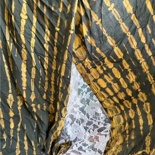 Yellow and olive green Tie