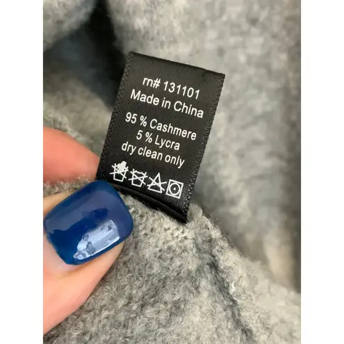 Beryll Cashmere Serape | Light Gray Oversized Blanket Scarf With Stretch Size undefined