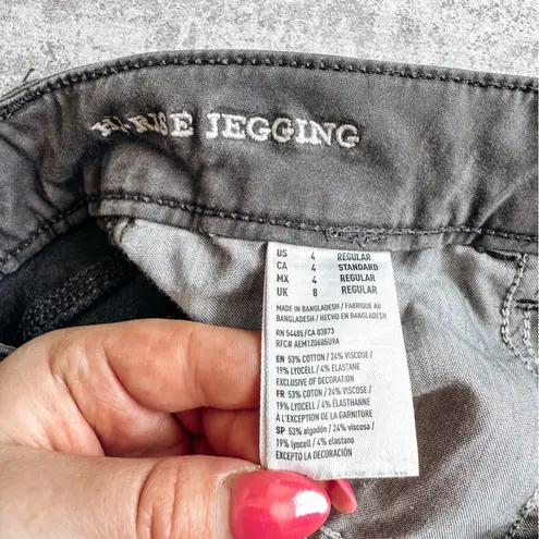 American Eagle  Super Super Stretch High Rise Cargo Jogger Brown Size 4