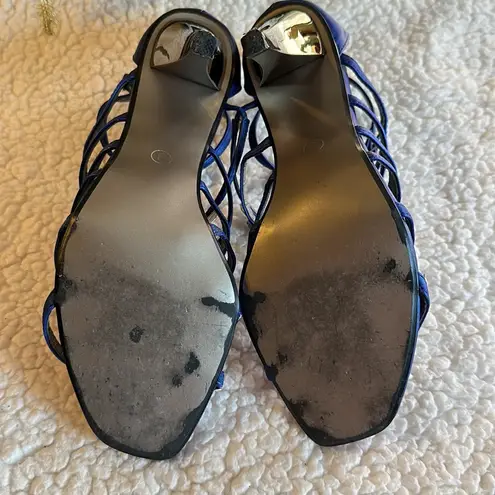 Two Lips Sexy Embellished Strappy 4” Heels Sz 8 Blue