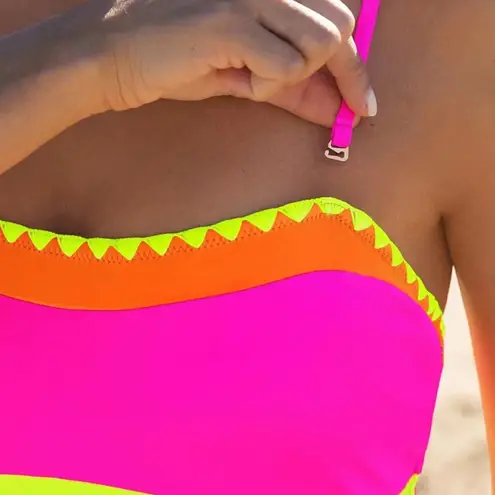 NWT Women’s Strapless Bandeau Bikini