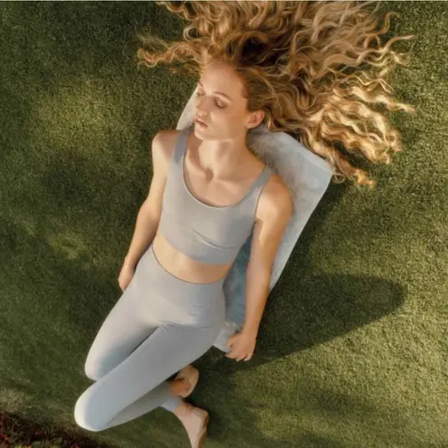 Cuyana 3 Piece Workout Set Steel color Size Small