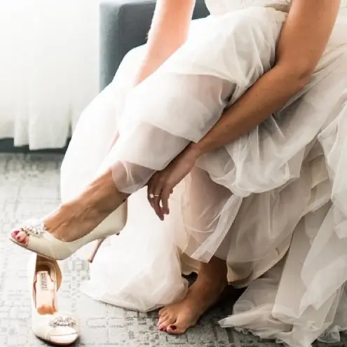 Badgley Mischka Ivory Pearson D Orsay Pumps Wedding Formal Heels Embellished 9