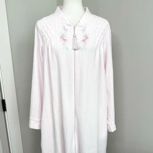 Loti Fashion Smocked Robe Full Zip Light Pink Terrycloth Housecoat Embroidered Size M