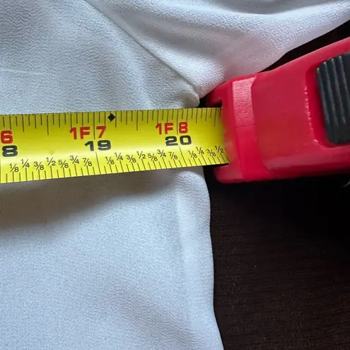 Marled Reunited Clothing White Sheer Embroidered Snow Flake Tie V Neck Sz L. Size L