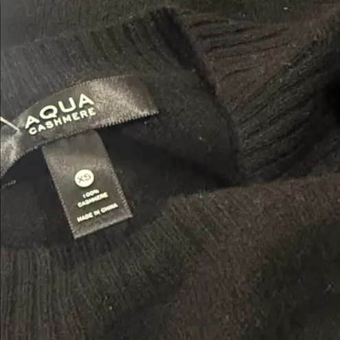 AQUA NWOT $198   100% cashmere new york crewneck Sweater Black XS