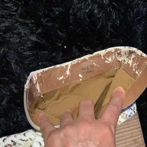 Elegant Snakeskin Ankle Booties Black Size 7.5 - Image 6