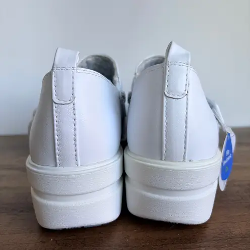 Nurse Mates Align Arya Sz 9 White Clogs Monk Strap White Non-Slip Shoes Leather