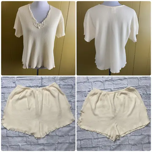 Adonna women M short sleeve & shorts waffle print pajama set cream color