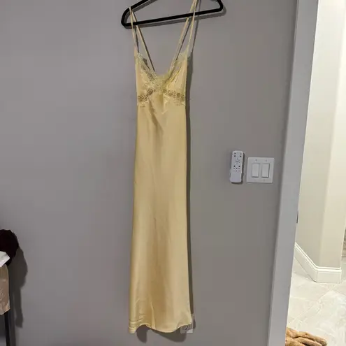 Princess Polly Treasure Bias Cut Maxi Dress Lemon Size 8 Yellow