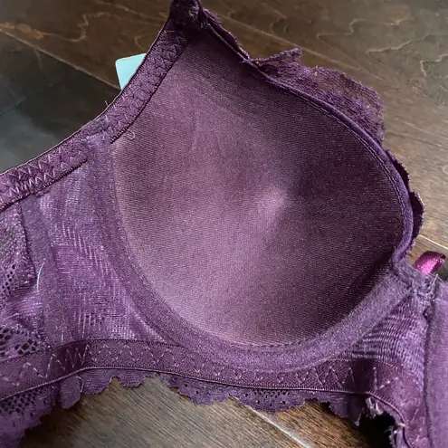 Mamia NWT Wine Colored Lace Padded Bra With Cream Stitching Detail Size 34B