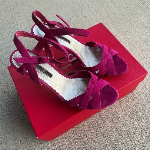Carolina Herrera Fuschia Suede Sandals, Size EU 39, in Original Box Retail $510