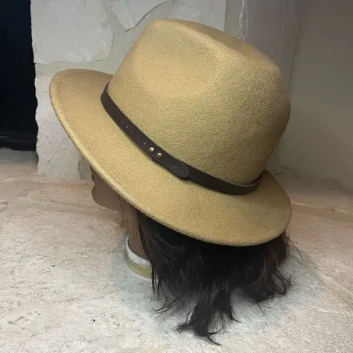 Ecote  Urban Outfitters wool hat