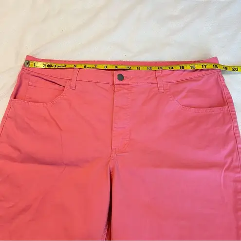 Riders By Lee  Pink Denim Jean Shorts Mid Rise Bermuda Length Women’s Size 18 M