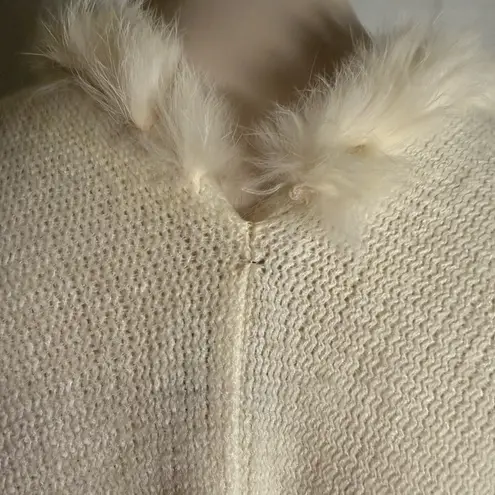 Cejon Ivory Knit Shawl Wrap Poncho Fringe Genuine Fur Trim O/S