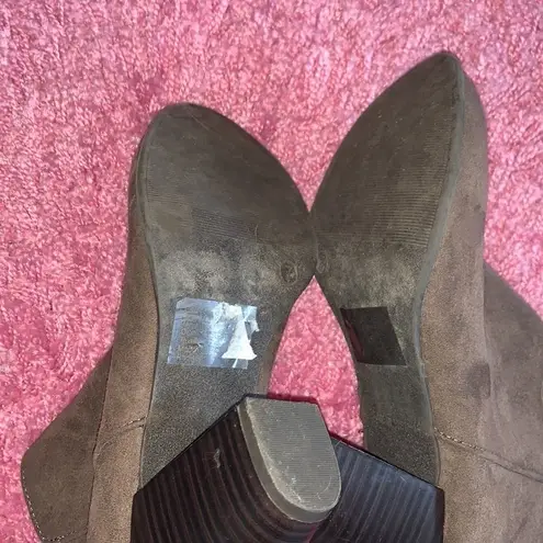 Gap  brown booties  