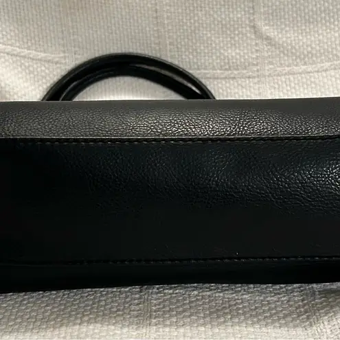 Chateau Black Handbag