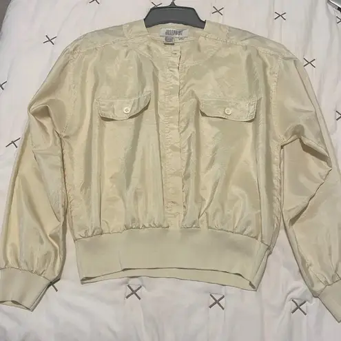 Vintage windbreaker like pale yellow pullover top Size M