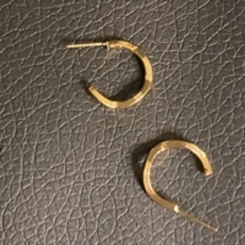 Vintage Gold Tone Hoop Earrings Classic Post Backs Retro Style